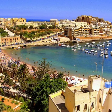 Super Luxury In Tigne Point, Amazing Sea Views Apartment Sliema