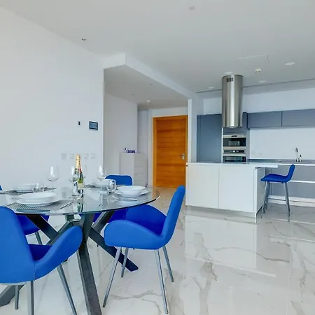 Apartmán Super Luxury In Tigne Point, Amazing Sea Views Sliema