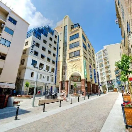 Appartamento Super Luxury In Tigne Point, Amazing Sea Views Sliema