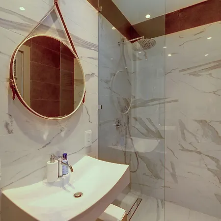 Super Luxury In Tigne Point, Amazing Sea Views Sliema