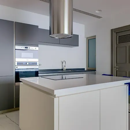 Super Luxury In Tigne Point, Amazing Sea Views Sliema