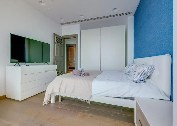 Super Luxury In Tigne Point, Amazing Sea Views Appartamento Sliema